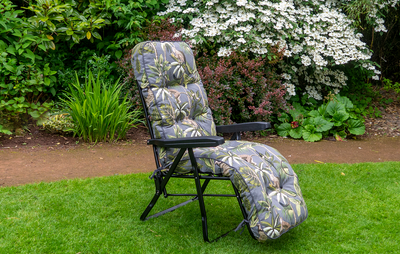 Deluxe Garden Relaxer (pattern options available)